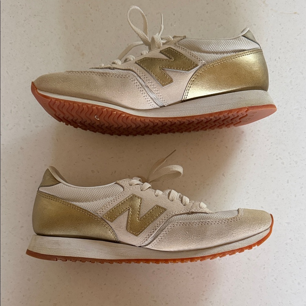 New Balance Women's Beige and White Sneakers Women’s size 8 - Picture 7 of 8